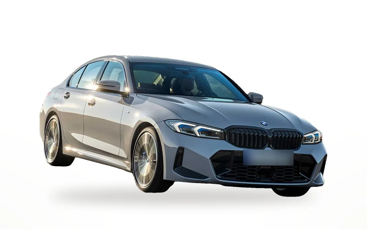 BMW 3 Series 2022 – سيارة فاخرة للإيجار في لارنكا