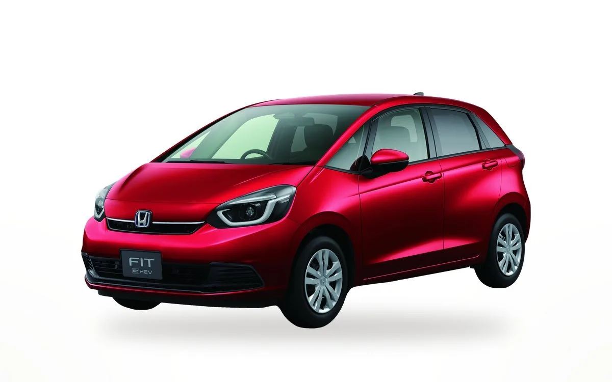 Honda Fit Hybrid 2022 – سيارة مدمجة للإيجار في لارنكا