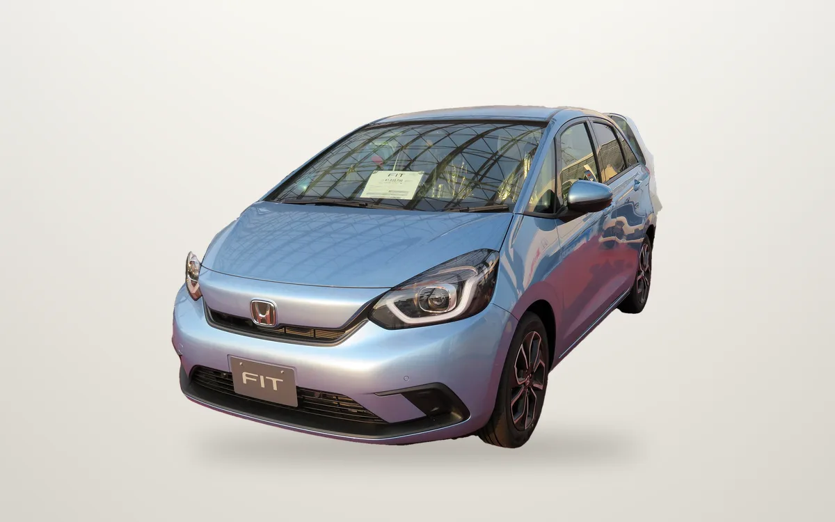 Honda Fit 2022 – سيارة مدمجة للإيجار في لارنكا