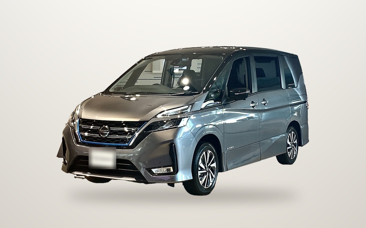 Nissan Serena – Family 7–9 seats car for rent in Larnaca